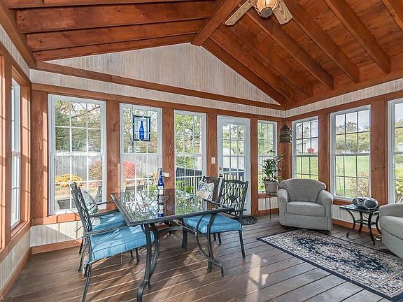 4th image of 7910 Glen Arbor Ct