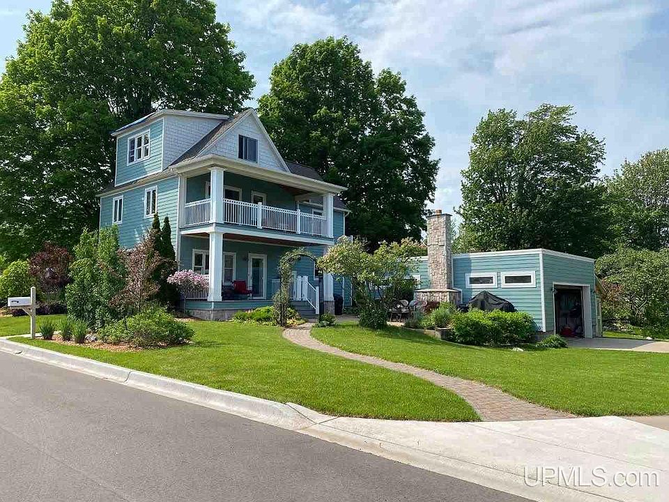 112 Newberry St, Marquette, MI 49855 Zillow