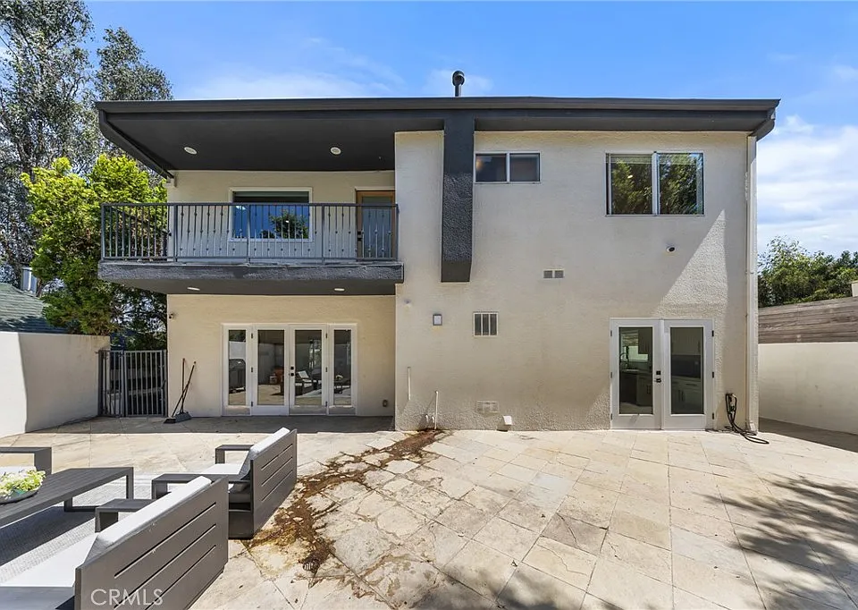 2927 Park Center Dr