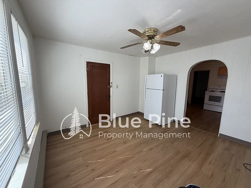 1 bed, 1.0 bath, 500 sqft, $650 — Photo 2