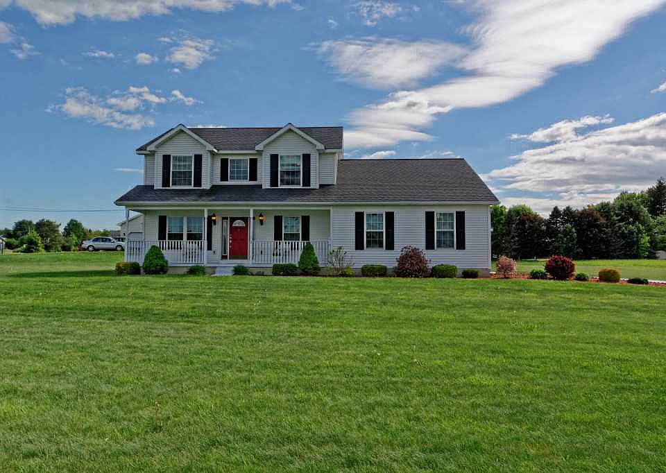 1st image of 2 Eagle Ln