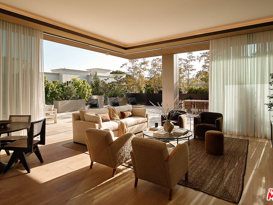 1st image of 8899 Beverly Blvd #4C