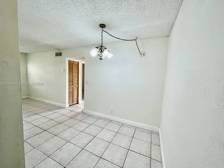 2642 Riverside Dr #2642 — Photo 17