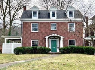 445 12th Ave, Huntington, WV 25701