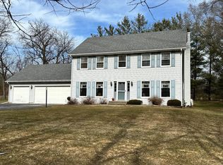 7670 Burr Oak Rd, Roscoe, IL 61073