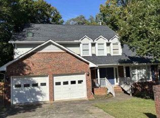 9 Thames Ct, Greensboro, NC 27455