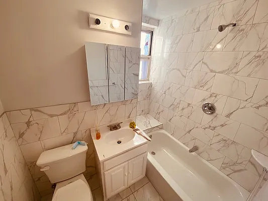 Rented by Silverstein Collection LLC  | media 13