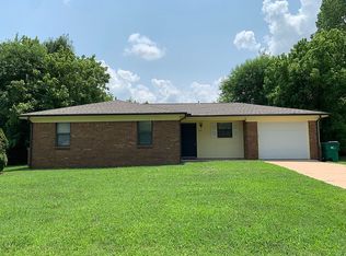 2101 Magnolia Dr, Springdale, AR 72762
