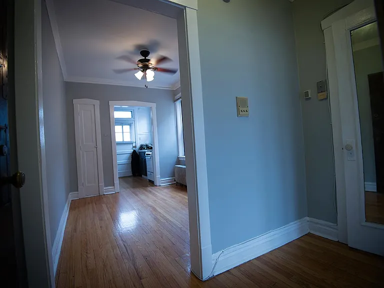 2906 N Seminary Ave #3 — Photo 3