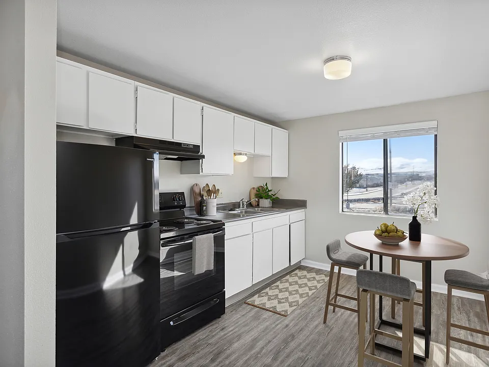 Peavine Peak Apartments
