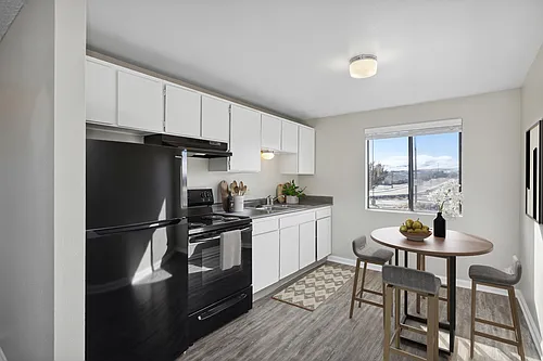 Peavine Peak Apartments Photo 1