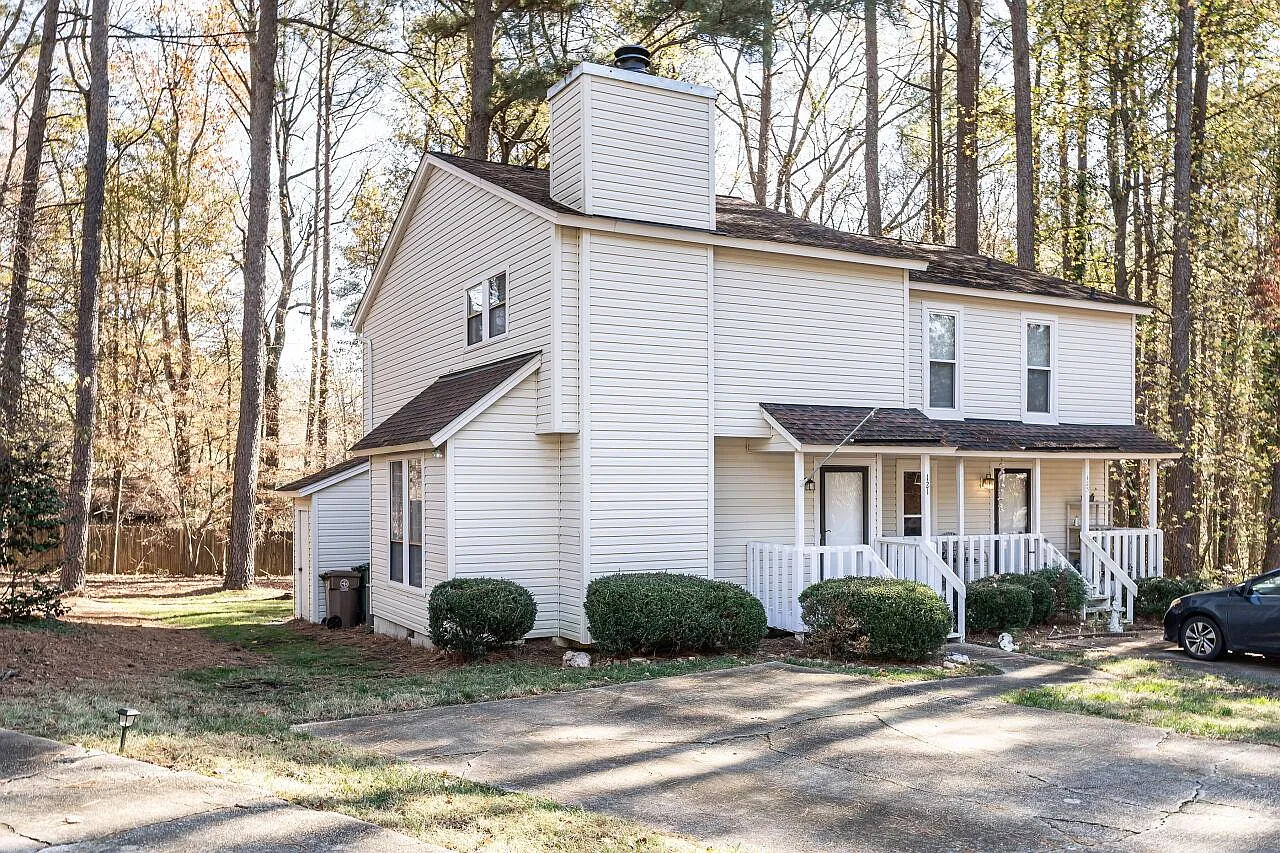 121 Arbuckle Ln — Photo 1