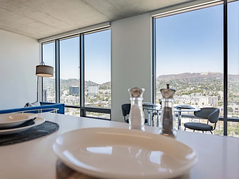 Lumina Hollywood — Photo 48