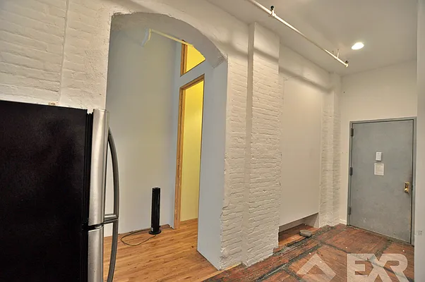 Rented by EXR | media 7