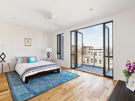3rd image of 315 12th St #Penthouse