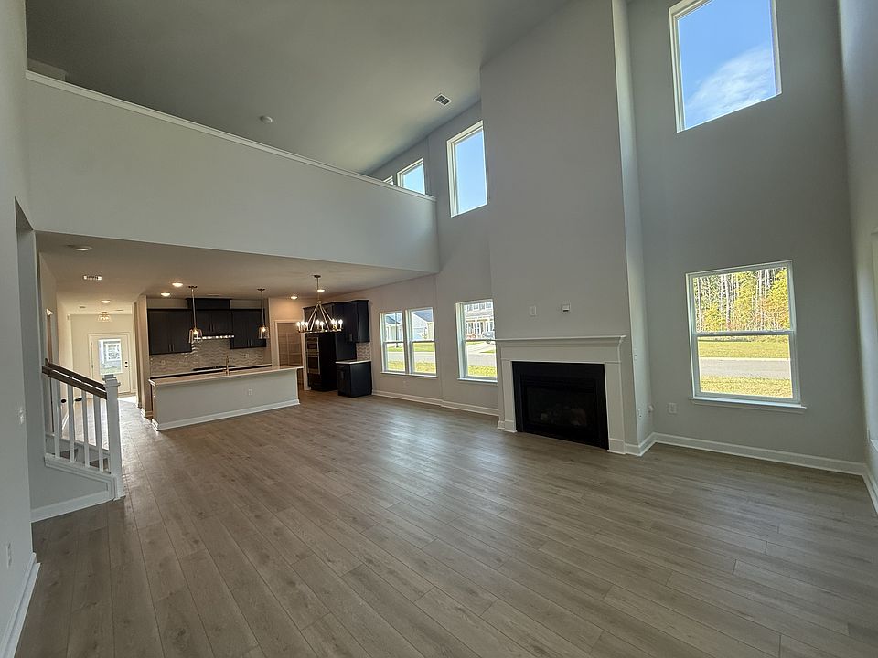 1st image of 3000 Palma Way