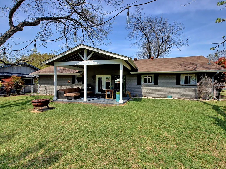 1903 Teakwood Dr — Photo 31