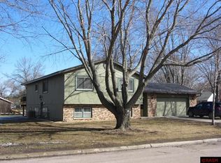 929 Woodlawn Ave, Le Sueur, MN 56058