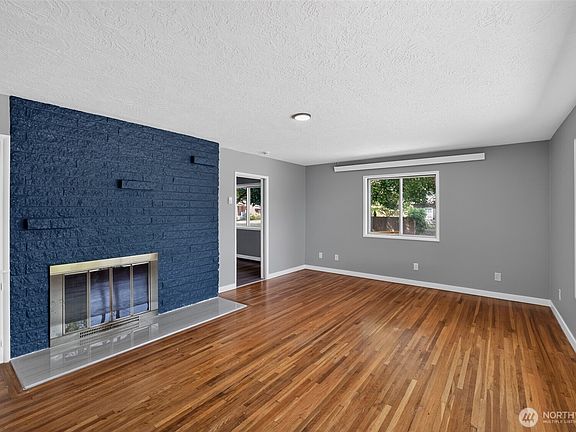 4th image of 2025 Olympia Way