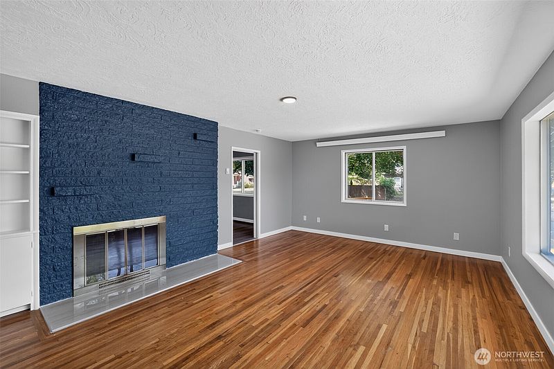 4th image of 2025 Olympia Way