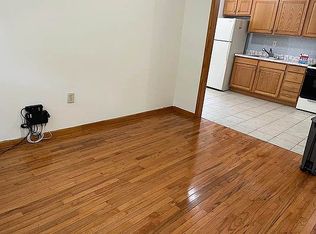 2421 29th St APT 3F, Astoria, NY 11102