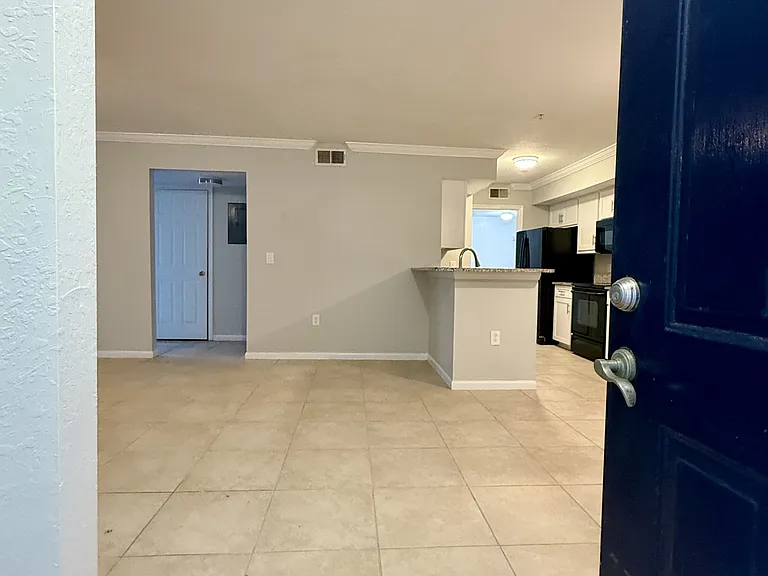 800 Boardwalk Dr #613-1 — Photo 2
