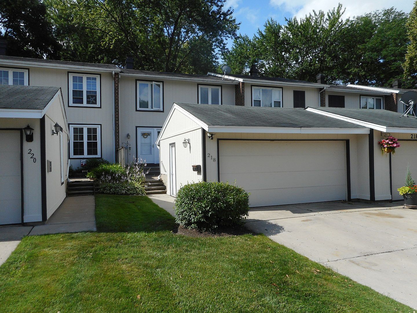 218 Applewood Ln 218, Bloomingdale, IL 60108 Zillow