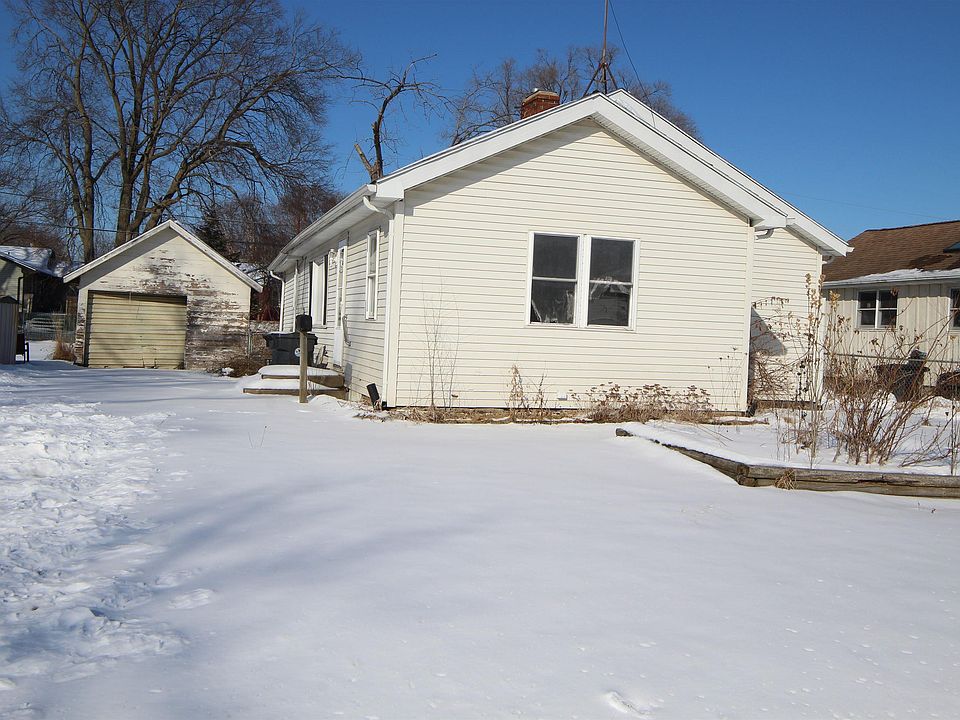 1st image of 1521 Lake St