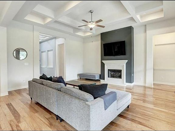 4th image of 3101 Madisina Dr