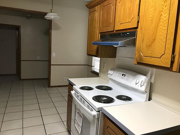 4th image of 1217 SW 99th Ter