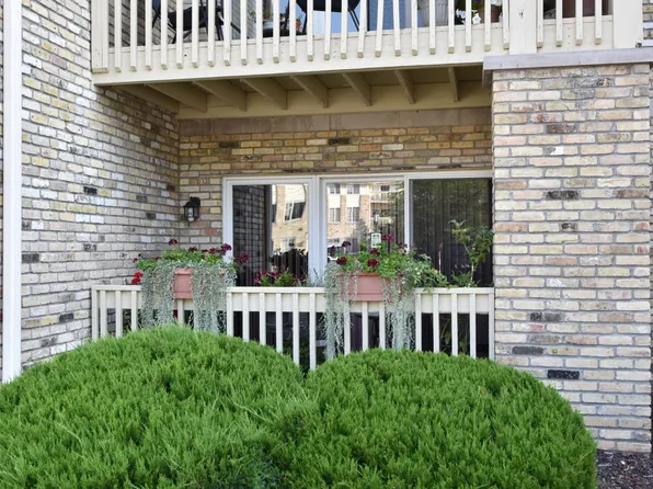 520 Windstone DRIVE #104, Hartland, WI 53029
