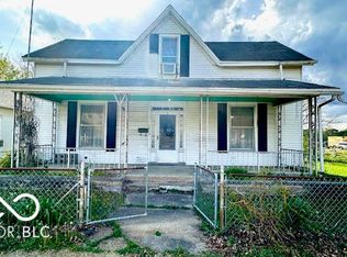 828 Main St, Hope, IN 47246