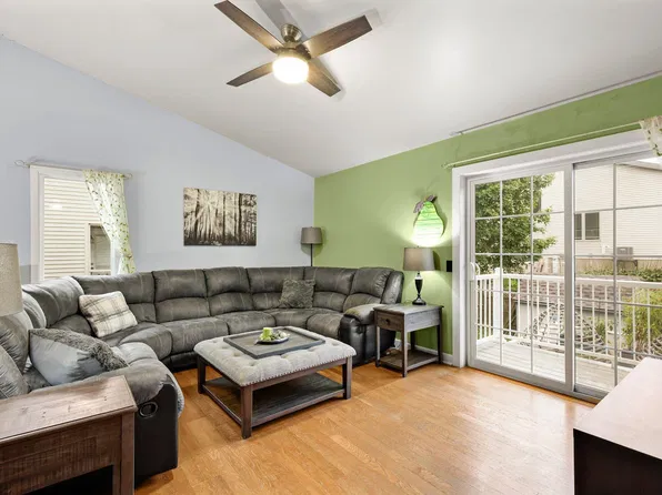 1817 Anhalt Dr, Madison, WI 53704