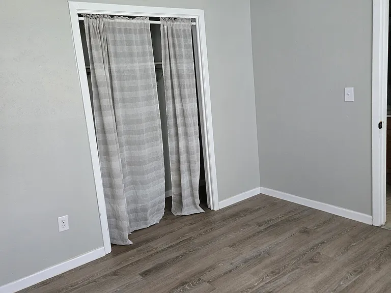 121 Wood St — Photo 9