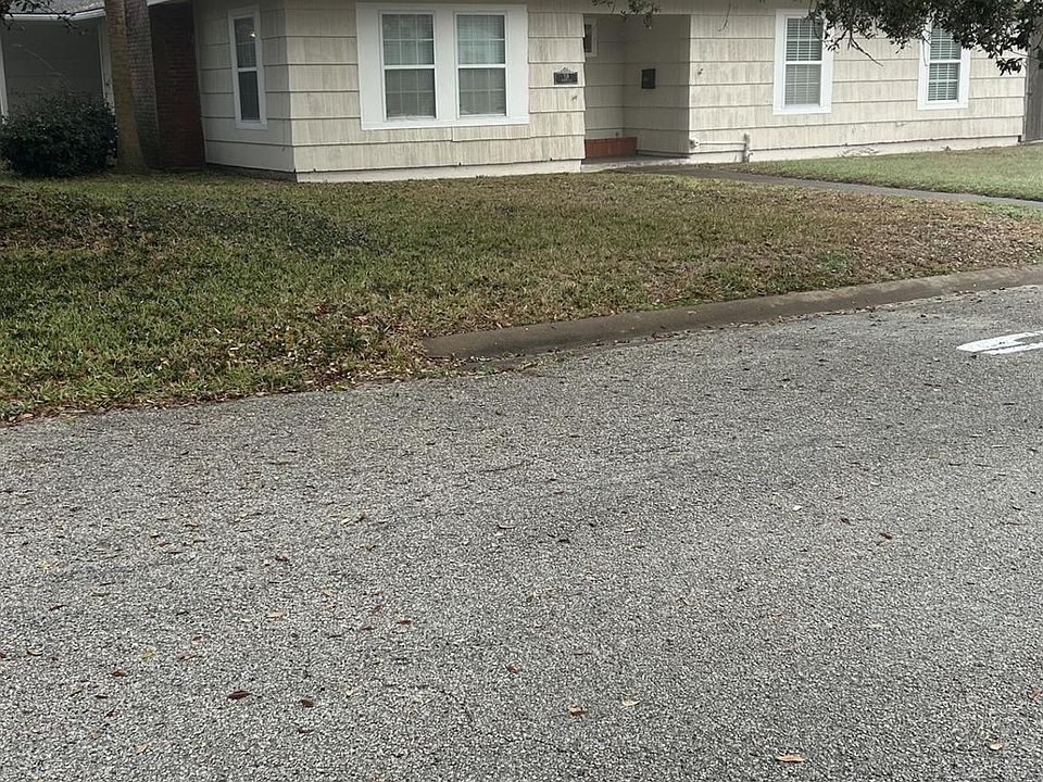 1st image of 118 Tarpon Ave