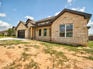 111 Madrona Ln, Fredericksburg, TX 78624