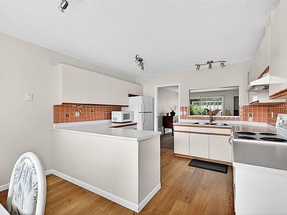 3rd image of 130 Corbett Rd #8