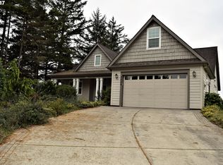 2220 NW Pinecrest Way, Waldport, OR 97394