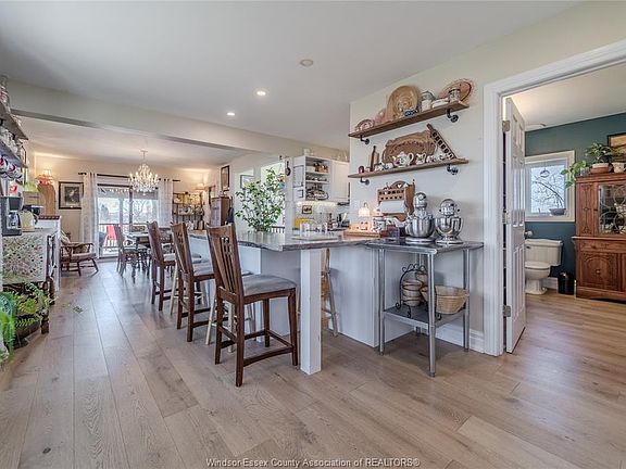 5th image of 5285 Manning Rd