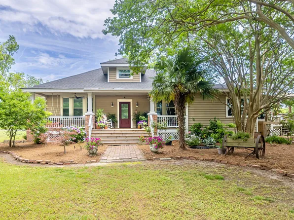 12 Hilton Dr, Trenton, SC 29847