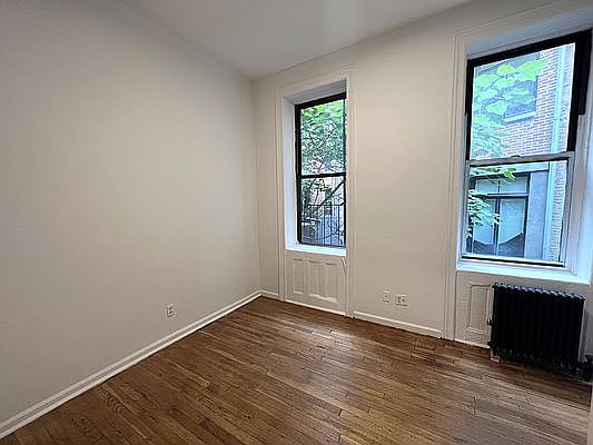 2nd image of 19 Stuyvesant St APT 1D