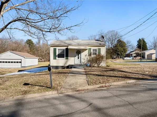 1841 Leight St, Winston Salem, NC 27107
