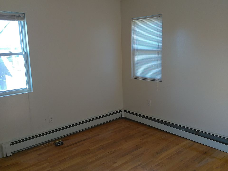 1st image of 7504 88th Ave #3FL