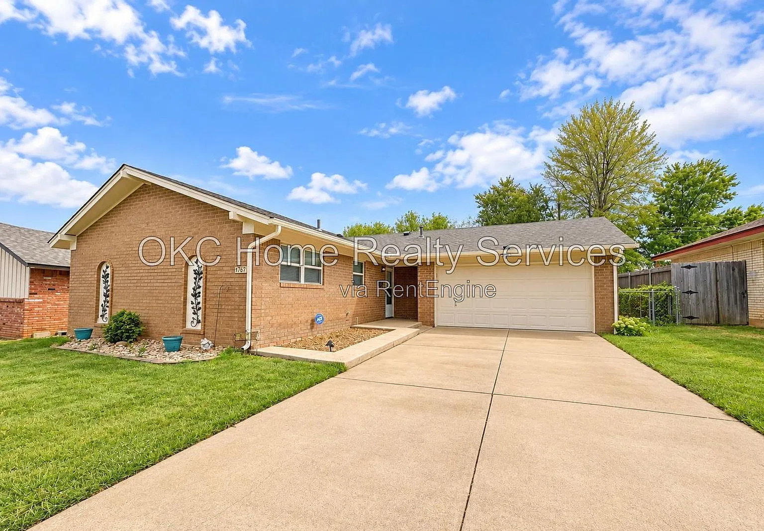 3 bed, 2.0 bath, 1035 sqft, $1,275 — Photo 1