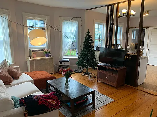 12 Glenwood Ave #1 Photo 1