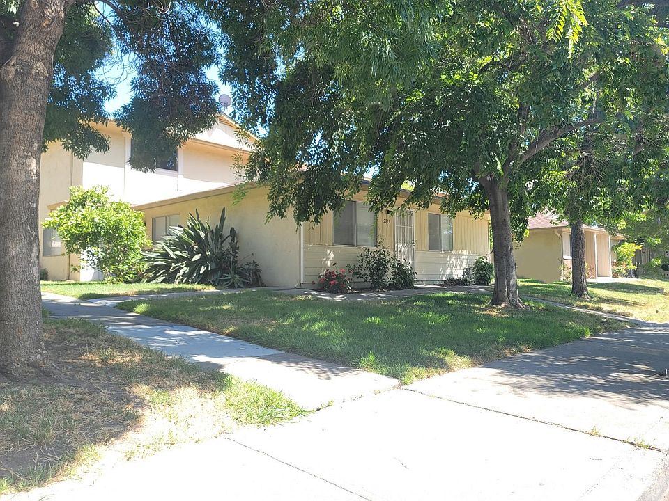 1st image of 2213 Lemontree Way