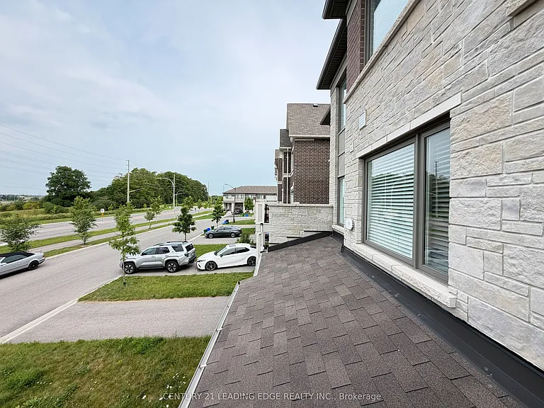 70 Lockyer Dr — Photo 10