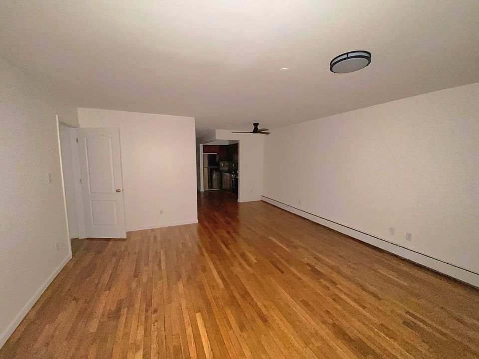 1st image of 14600 228th St #2