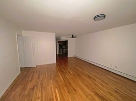 14600 228th St, Springfield Gardens, NY