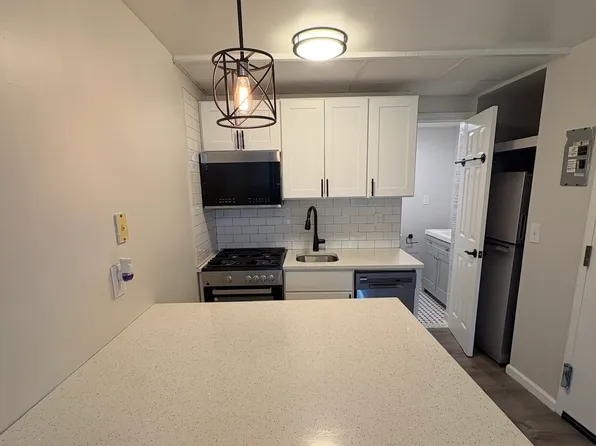 115 Magnolia Avenue image 1 of 6